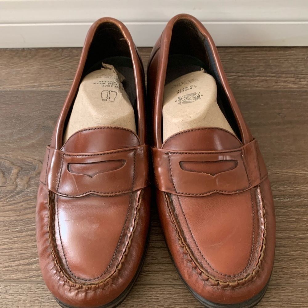 Shoes - Picture 2 of 8